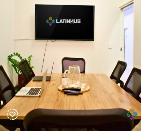 MEETING ROOM LATINHUB